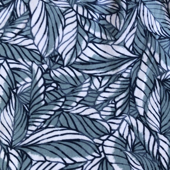 Eddie Bauer Kacey Faux Wrap Active Stretch Skirt / Size Small - Picture 8 of 8